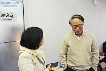 人生就是博官方网站临床前副总裁顾性初博士为与会者答疑解惑