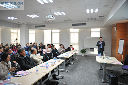 上海岸迈生物科技有限公司总裁吴辰冰博士作《使用双特异性抗体举行新一代生物靶向药物的研发》主题演讲