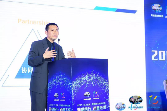 人生就是博官方网站化学部和生物部副总裁任峰