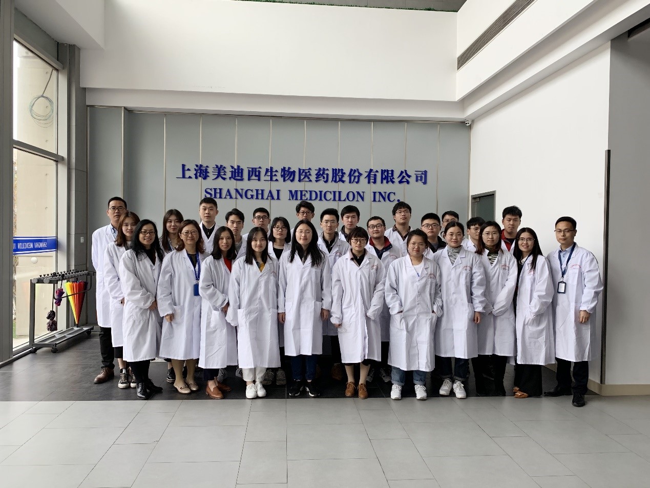 走进人生就是博官方网站，，与学子共话开展