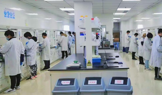 封控未曾歇工，，复工更添效能