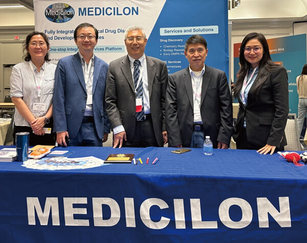 从左至右依次为：：Cindy-Chen、、、Jun-Li博士、、、陈春麟博士、、、郭振荣博士、、、Yan-Zhou博士.jpg